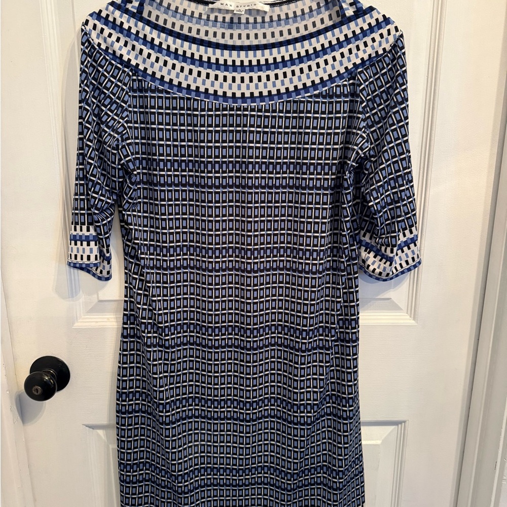 Max Studio Navy and White Geometric Long Sleeve Dress